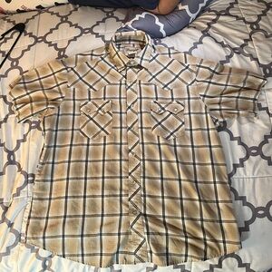 A Wrangler Western Fashion Short Sleeve Pearl Snap Button Shirt